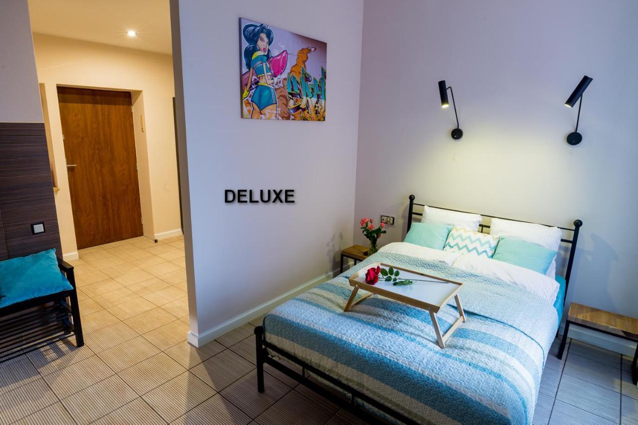 Apartamenty Centrum Z Wanna Dwuosobowa Piotrków Trybunalski Oda fotoğraf