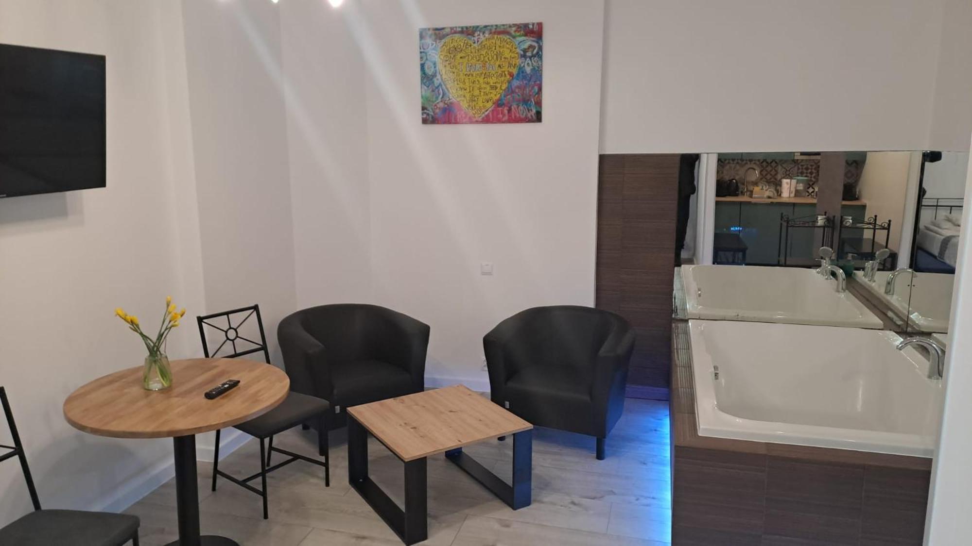 Apartamenty Centrum Z Wanna Dwuosobowa Piotrków Trybunalski Dış mekan fotoğraf